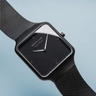 Bering Max René női karóra Ø 41 x 32 mm Típus: 15832-123