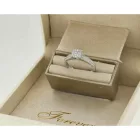 M195-12 - 223346 - Briliáns kővel díszített női arany gyűrű Méret: 51